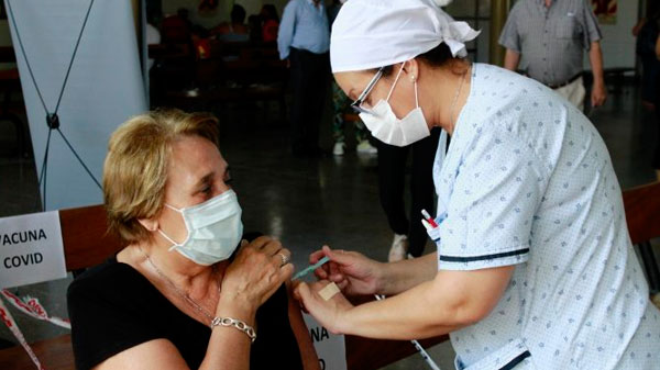 Comenzó la vacunación a adultos mayores de San Rafael