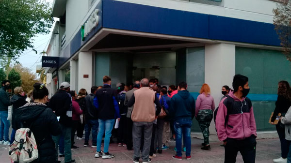 Por casos de Covid se reprograman turnos en Anses