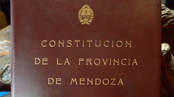 Insisten con la reforma de la Constitución de Mendoza