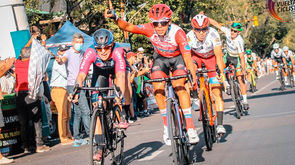 Rosas se impuso en la Ciudad y Dotti alcanzó su sexta Vuelta de Mendoza