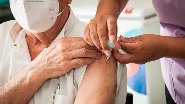 Vacunación Covid-19: el Municipio colabora con la inscripción para mayores de 60 años