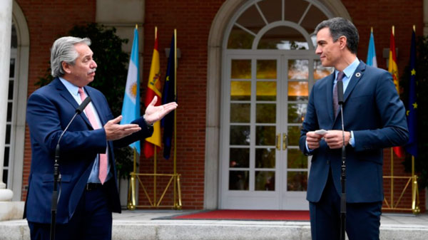 Alberto Fernández se reunió con el Rey de España y Pedro Sánchez, quienes lo apoyaron en sus negociaciones con el FMI