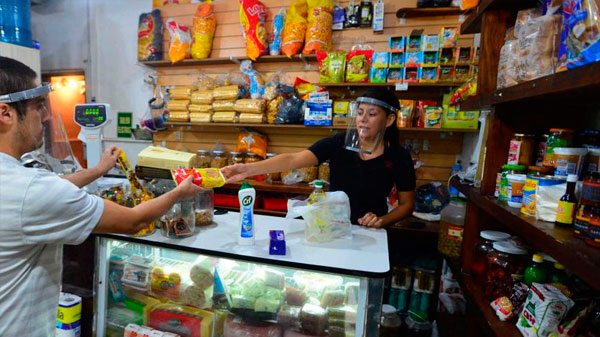 Combate contra la inflación: lanzan una canasta para almacenes de barrio