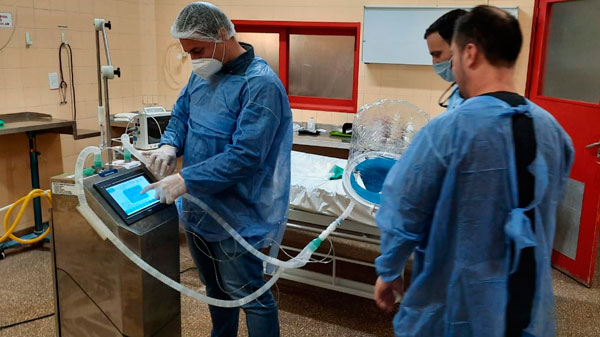 Este domingo llegaron  4 nuevos respiradores al hospital Enfermeros Argentinos
