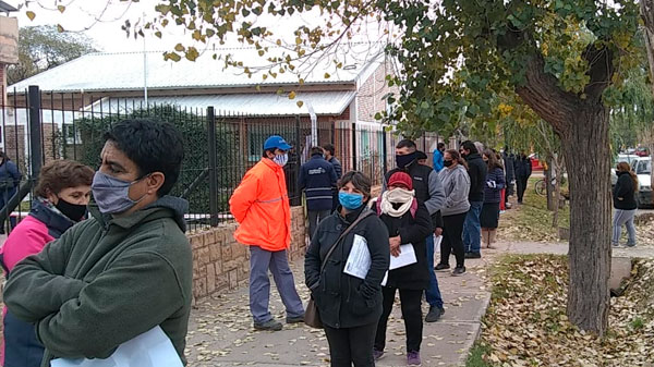 Las delegaciones municipales ya inscribieron a más de 2.300 vecinos para la vacuna contra el Covid