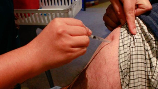 Vacuna: comenzó la inscripción para mayores de 45 años