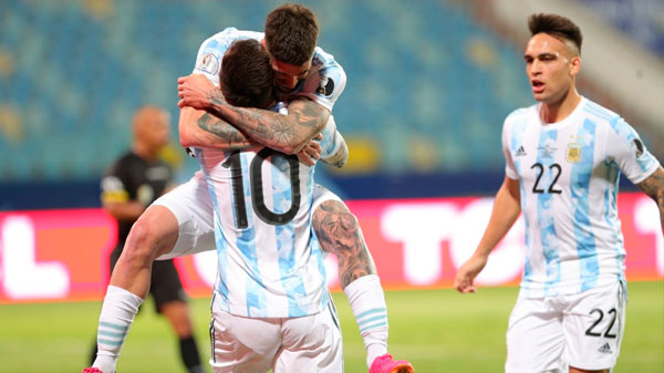 Argentina trabajó mucho, goleó a Ecuador 3 a 0 y es semifinalista