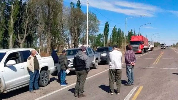 Empresarios y productores salen a las rutas para reclamar por el trasvase