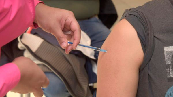 COVID-19: comenzó la vacunación para adolescentes de 12 a 17 años