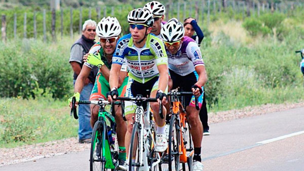 Domingo de ciclismo en Las Malvinas  