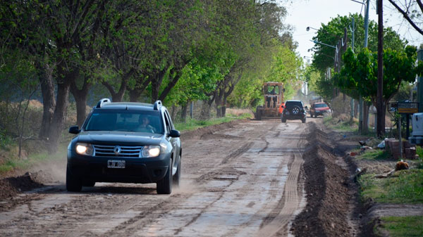 Se asfaltará la calle Salvo y se solucionará el problema de las anegaciones