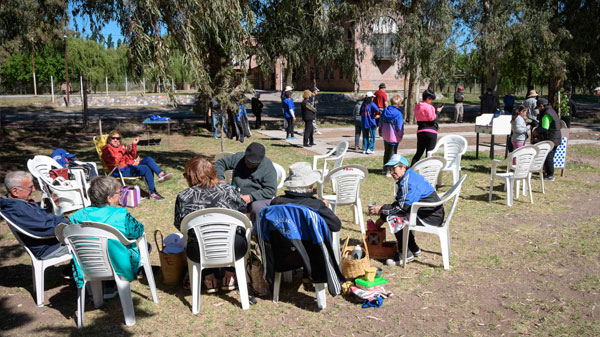 Importante encuentro de adultos mayores en Bowen