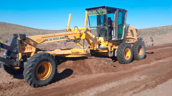 Reparan caminos ganaderos del Sur provincial 