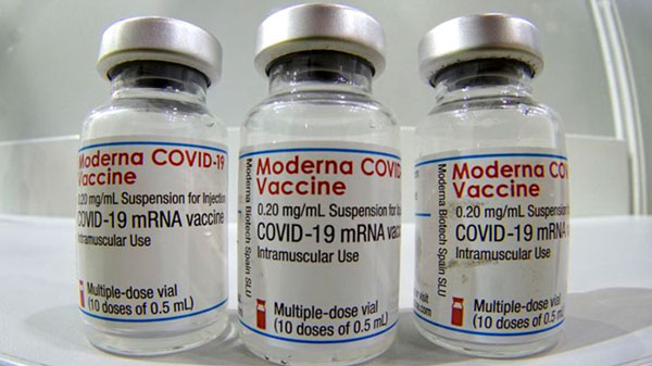 El refuerzo de la vacuna de Moderna aumenta los anticuerpos neutralizantes contra Ómicron