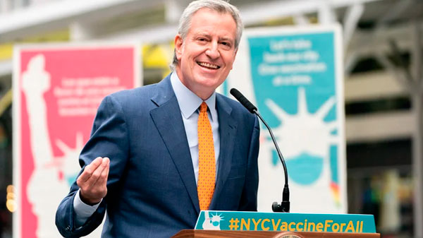 Nueva York impondrá la vacunación obligatoria contra el COVID para los empleados del sector privado