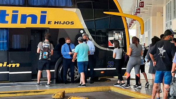 Más de 2,5 millones de argentinos están circulando desde el miércoles por el país