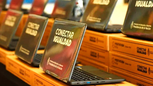 Escuelas de Mendoza recibirán netbooks del programa Conectar Igualdad