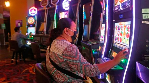 En la Argentina 7 de cada 100 personas son adictas al juego