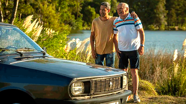 La maravillosa historia de un abuelo, un nieto y un auto, que estremeció al presidente de una automotriz