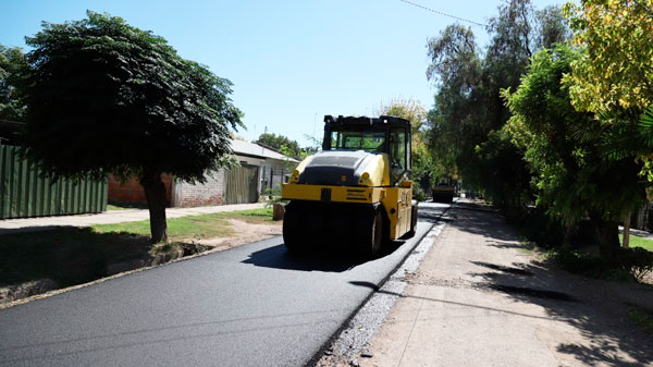 Obras de asfalto en barrios de Ciudad y distritos