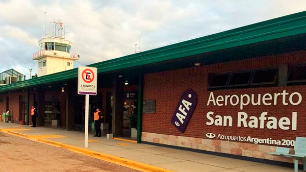 Se publicó el llamado a licitación para mejorar la pista del Aeropuerto Santiago Germano