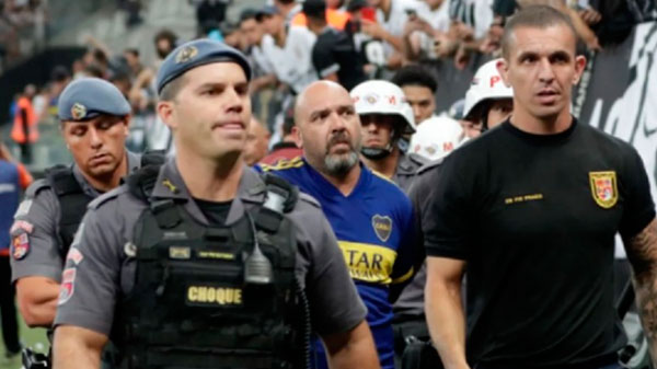 Liberaron al alvearense detenido por racismo en el partido de Boca vs. Corinthians en San Pablo