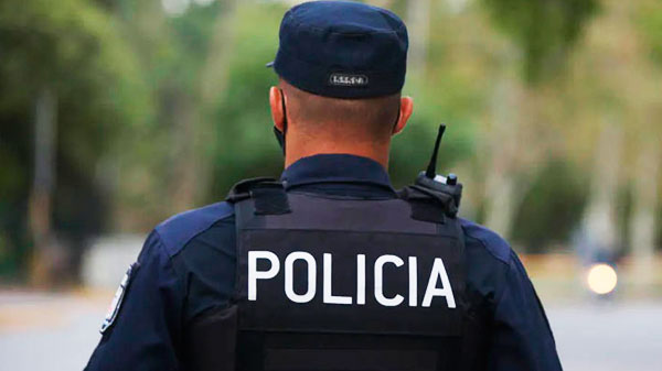 Sin corazón: oficializan aumento a los policías, pero un bono a cobrar será recién en septiembre