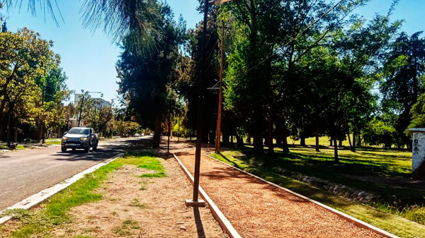 Quedó lista la renovada vereda de Ameghino en el parque Yrigoyen