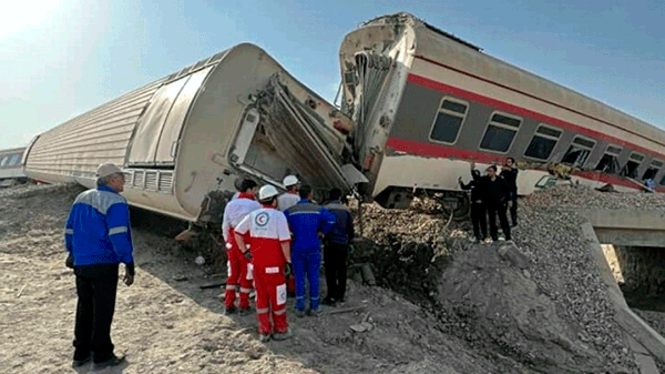 Irán: al menos 21 muertos y casi un centenar de heridos por el descarrilamiento de un tren