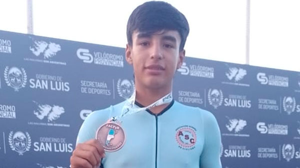 Tiago Rivera subió al podio en el Argentino de Pista