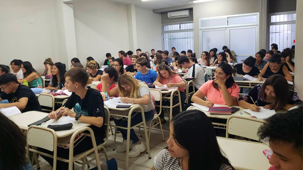 Se incrementó la demanda de jóvenes que quieren estudiar enfermería