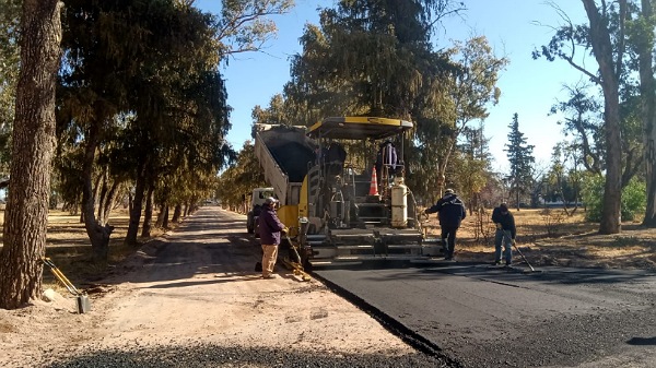 Asfalto en las colectoras de Balloffet, el circuito de la laguna del parque Moreno y un nuevo acceso