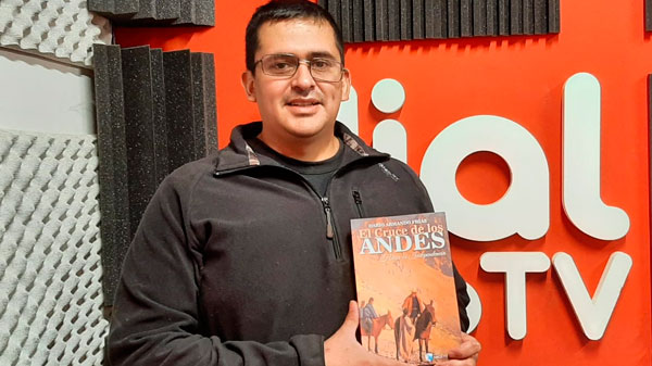 Darío Frías presentó su libro «El Cruce de los Andes – Hacia la Independencia»