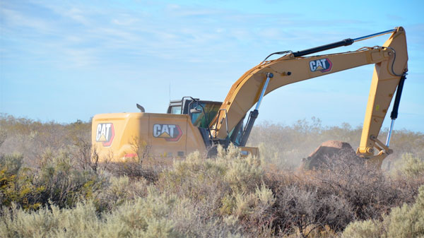 Iniciaron las excavaciones sobre la traza donde van los caños del gasoducto