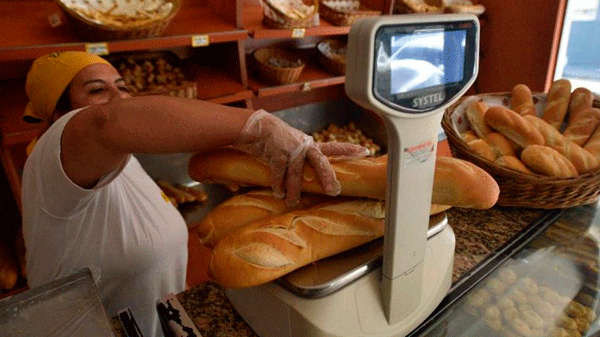 La Nación acordó con los empresarios mantener el kilo de pan entre $320 y $340