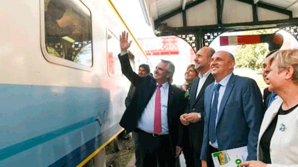 Después de 45 años el gobierno reactivó el tren de pasajeros que conecta Cañada de Gómez con Rosario