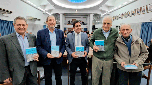 “Discursos”, el libro que cerró la grieta por un momento en San Rafael