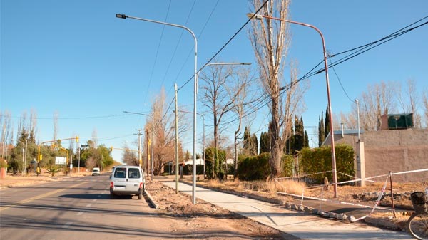 Nuevas luminarias #Led en Avenida Los Sauces y en su ciclovía