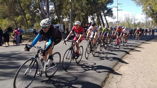Ciclismo: con éxito se desarrolló la 2° fecha en el parque Mariano Moreno