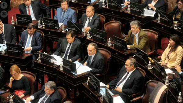 El oficialismo cruzó a la oposición en el Senado por sus críticas a Cristina Kirchner