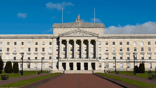 Los católicos superan a los protestantes en Irlanda del Norte por primera vez