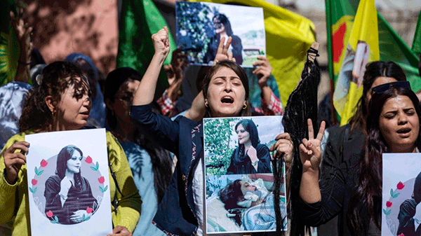 La policía de la moral cuestionada en Irán tras la muerte de una joven bajo su custodia