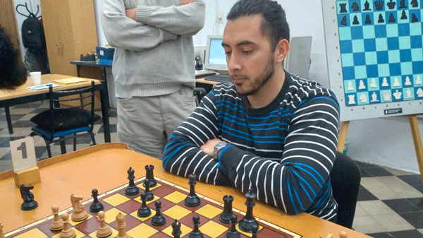 Silvio Izu ganó el torneo de ajedrez de ¨Semana Universitaria 2022″