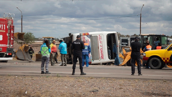 Aseguran que el colectivo de los hinchas de Boca para venir a Mendoza estaba habilitado