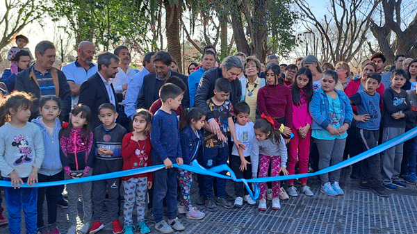 Vecinos de Cuadro Nacional ya disfrutan de su renovada plaza