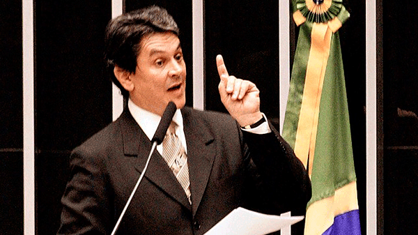 Un aliado de Bolsonaro se atrincheró, hirió a policias y se entregó