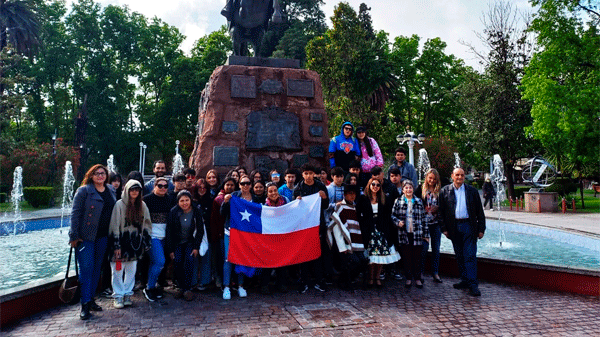 Estudiantes chilenos de viaje de estudios en San Rafael