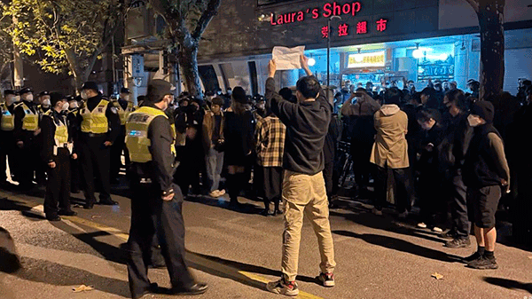 Crecen las protestas en China contra las estrictas medidas anticovid