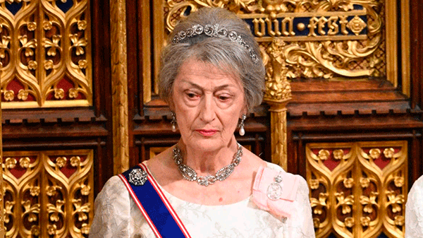 La madrina del príncipe Guillermo renunció a la casa real implicada en un caso de racismo