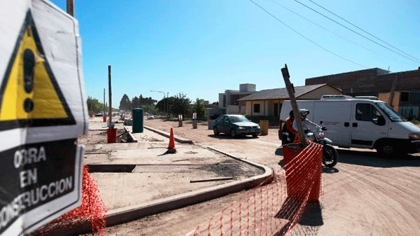 Desvíos por corte total del cruce Dean Funes y Sarmiento